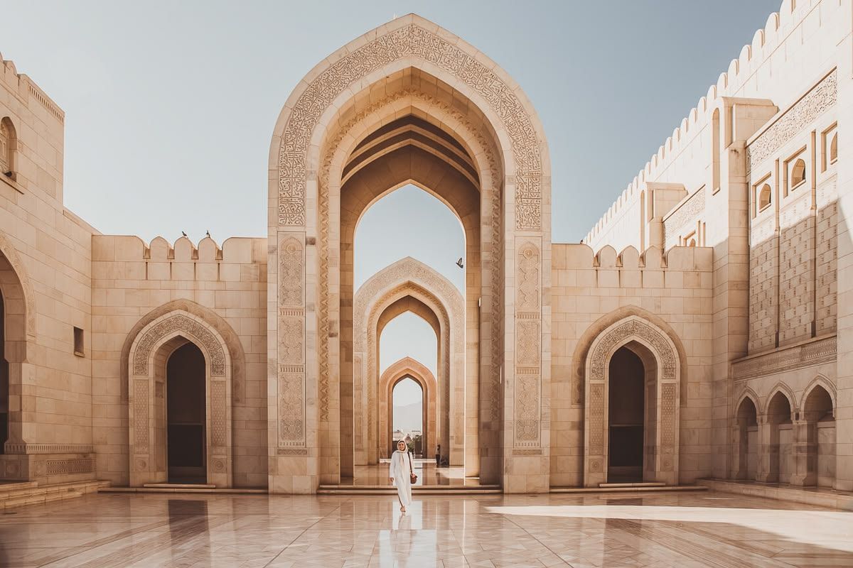 Oman — ruige bergen, eindeloze woestijnen & paradijselijke stranden